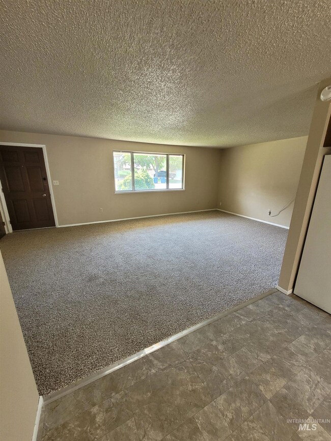 824 E Georgia Ave, Nampa, ID 83686 - photo 7