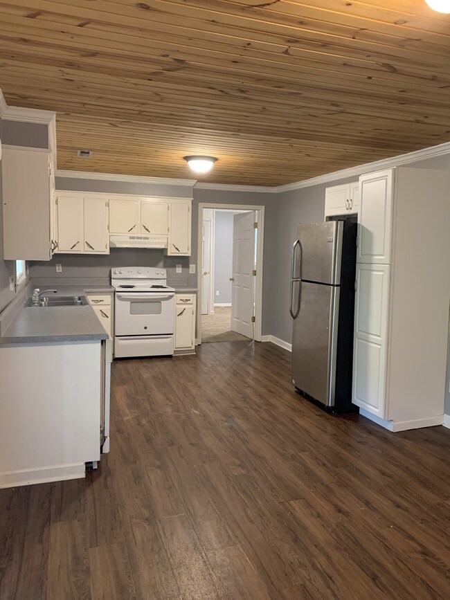 912 Royal Trail, Manchester, TN 37355 - photo 5