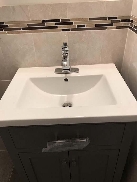 520 Talbot Ave unit 5, Dorchester Center, MA 02124 - photo 3