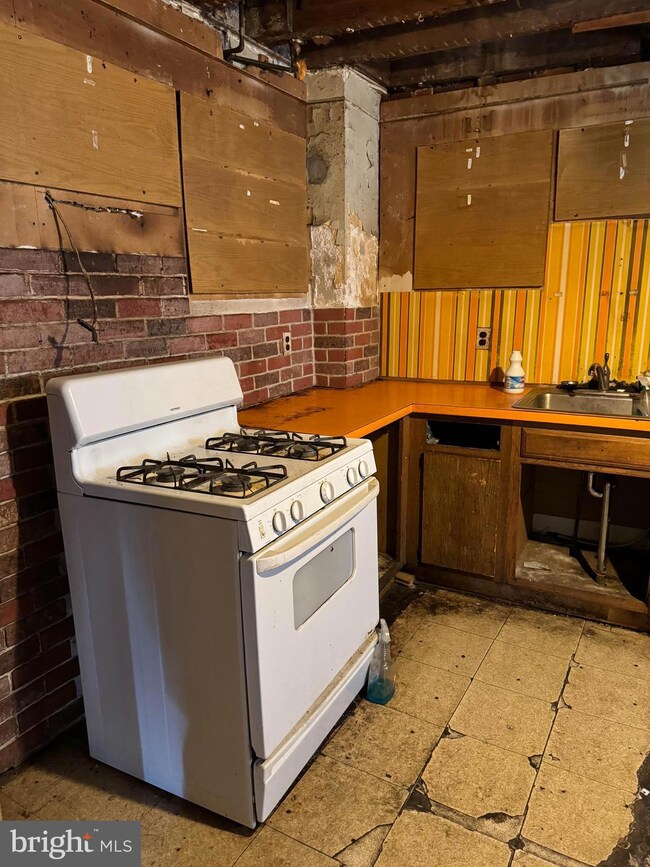 233 E County Line Rd, Ardmore, PA 19003 - photo 3