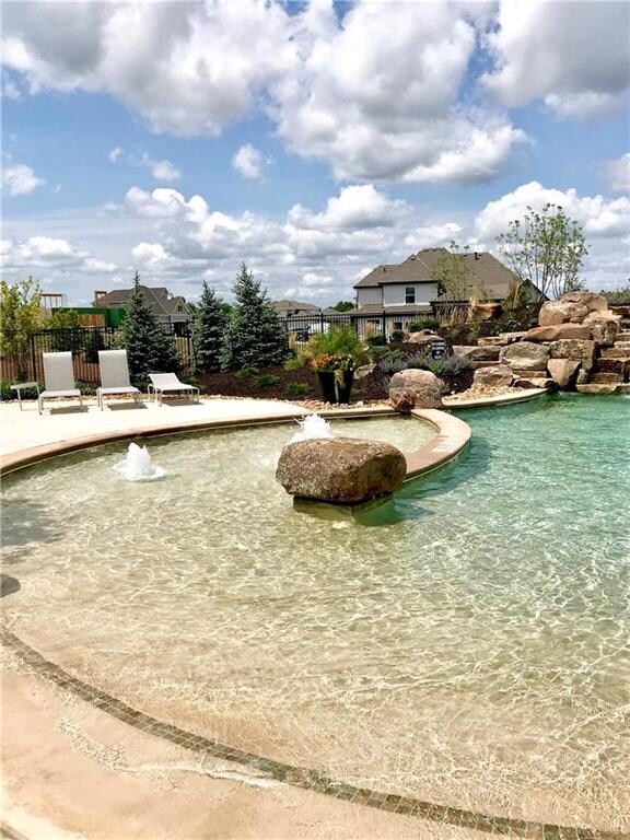 10711 W 171st Terrace, Overland Park, KS 66221 - photo 6