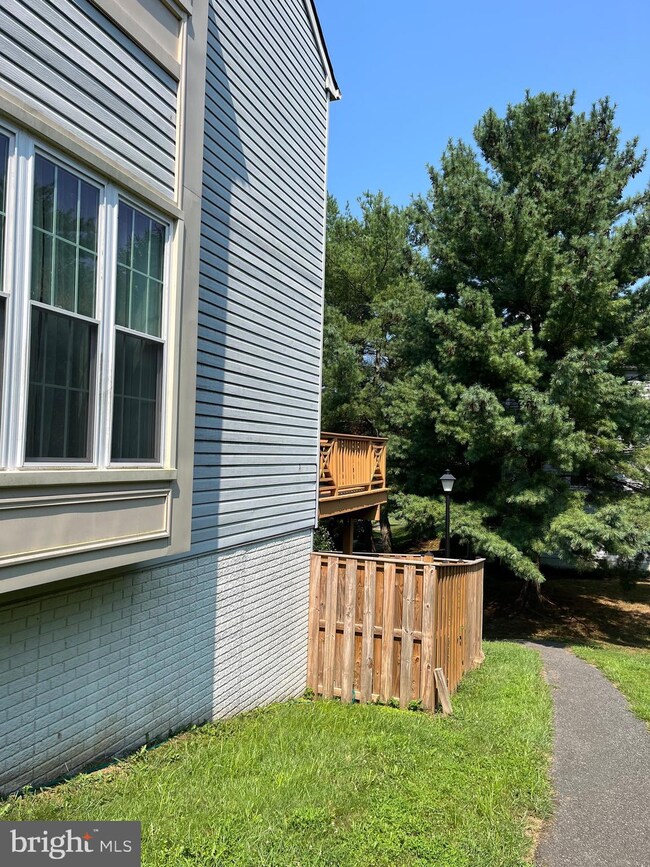 18740 White Sands Dr, Germantown, MD 20874 - photo 4