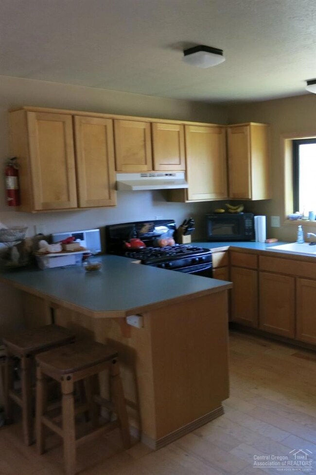 62950 Waugh Rd, Bend, OR 97701 - photo 4