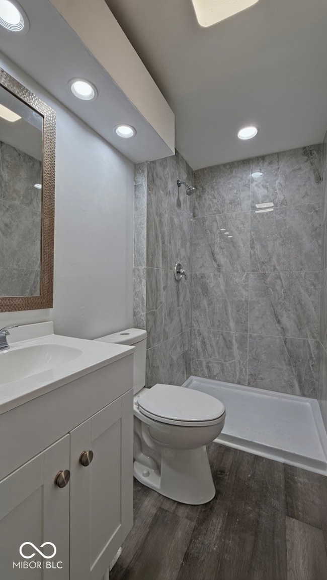 4381 Dunsany Ct, Indianapolis, IN 46254 - photo 4