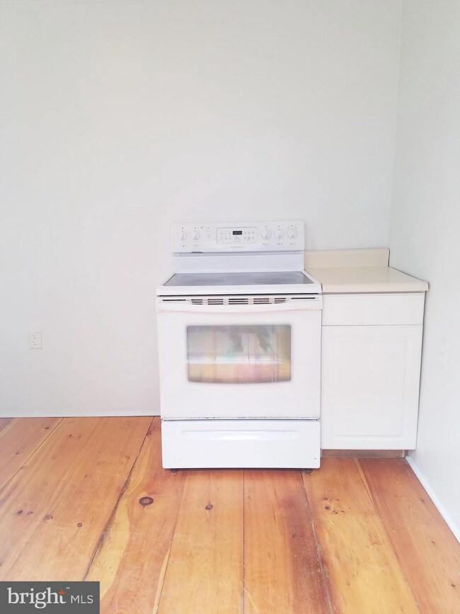 339 Mulberry St, Reading, PA 19604 - photo 4