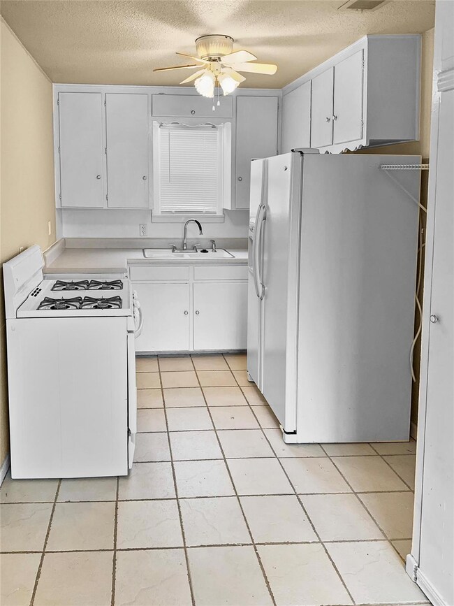 916 Hackamore St, Fort Worth, TX 76108 - photo 2