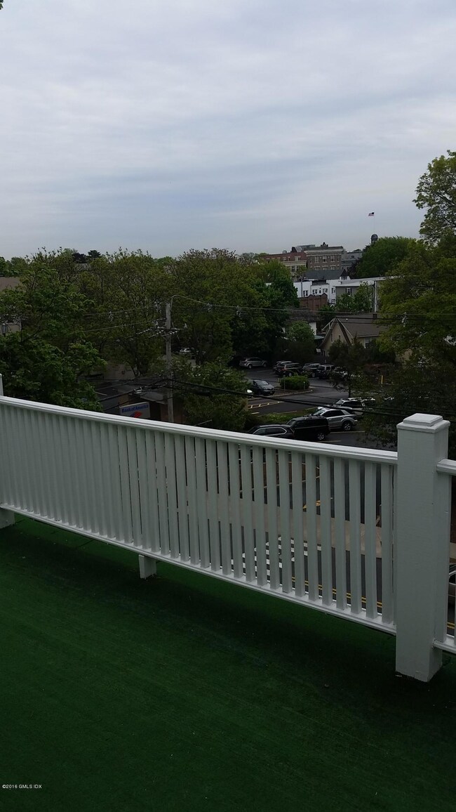 2 Benedict Place unit 3 A, Greenwich, CT 06830 - photo 3