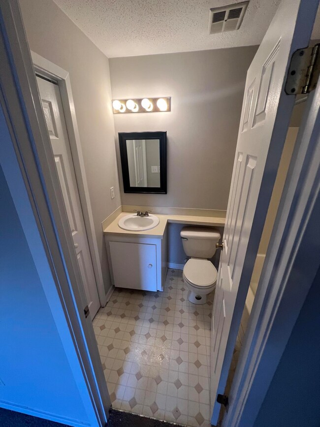 7945 Timbercreek Ln unit 1705, North Charleston, SC 29418 - photo 4