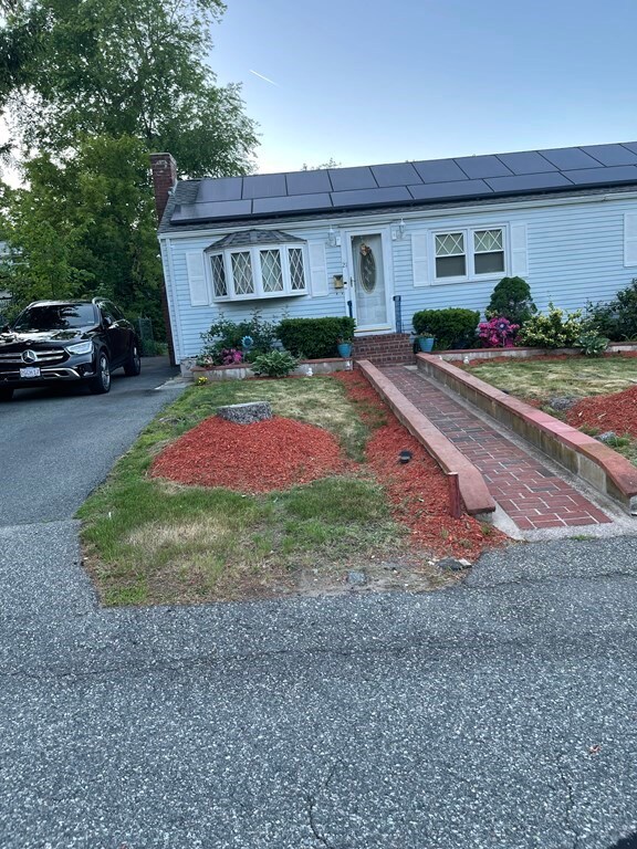 21 Scannell Rd, Randolph, MA 02368 - photo 3