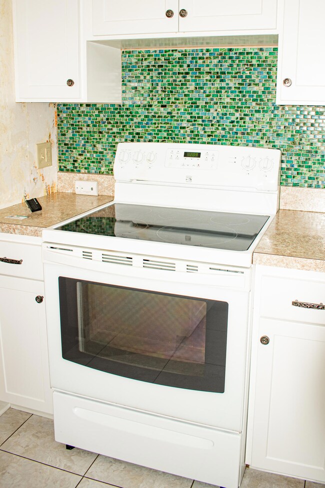 220 N Marshall St, Mitchell, SD 57301 - photo 7