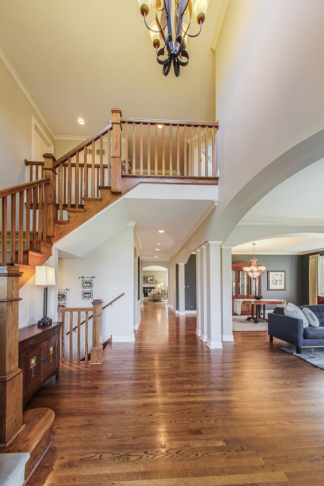 1557 Kittyhawk Ln unit 2, Glenview, IL 60026 - photo 2