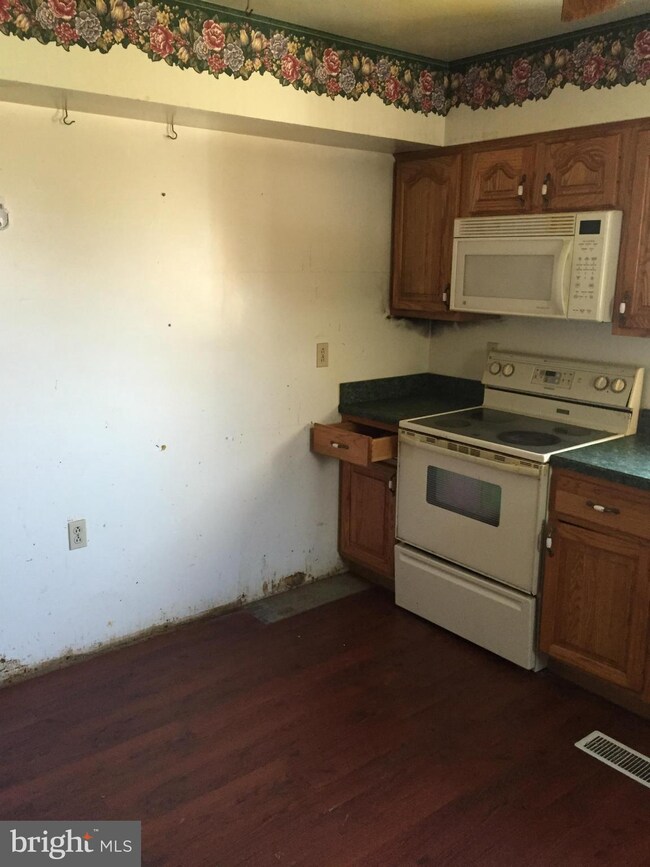 227 Edward Dr, Martinsburg, WV 25404 - photo 6