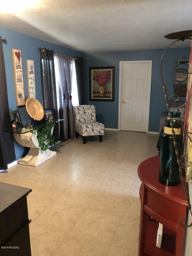 2912 D living room 22