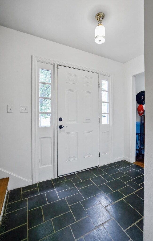 601 Shore Rd, Waynesboro, VA 22980 - photo 6