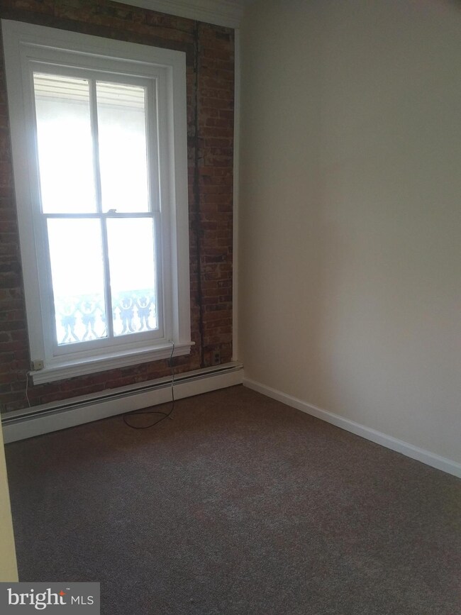 61 E Oakland Ave unit 2, Doylestown, PA 18901 - photo 4