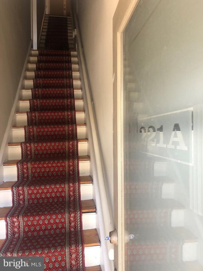 221a Kings Hwy E unit 3RD FLR, Haddonfield, NJ 08033 - photo 2