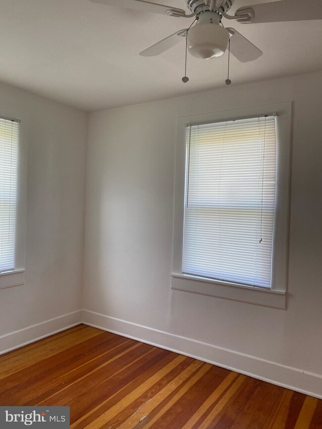 3739 Clydesdale Rd, Edgewater, MD 21037 - photo 4