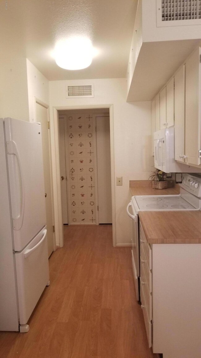 17834 N Palo Verde Dr, Sun City, AZ 85373 - photo 4