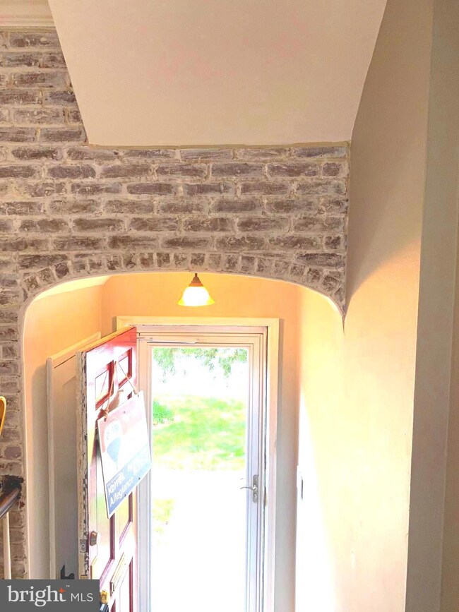 3251 Martha Custis Dr, Alexandria, VA 22302 - photo 4