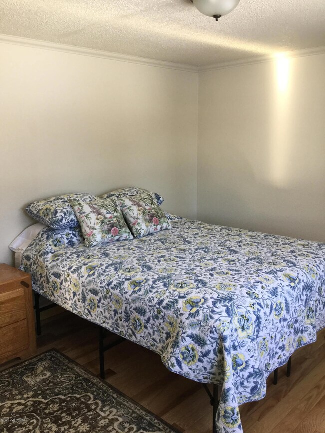 upstairs bedroom-1b