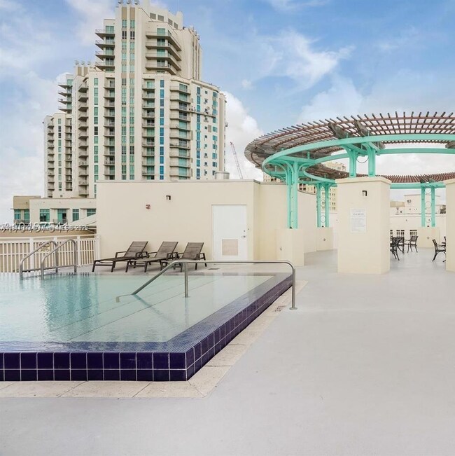 7275 SW 90th St unit C412, Miami, FL 33156 - photo 4