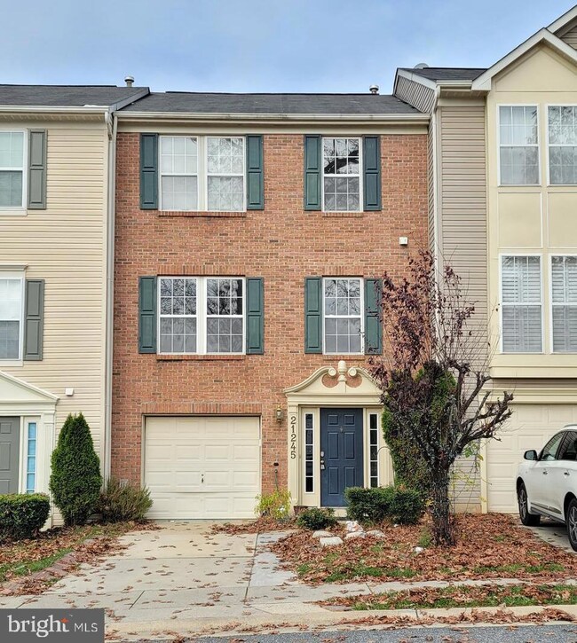 21245 Bunyan Cir, Germantown, MD 20876 - photo 2