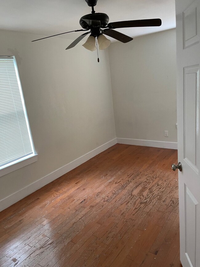 4132 Crane St, Houston, TX 77026 - photo 4