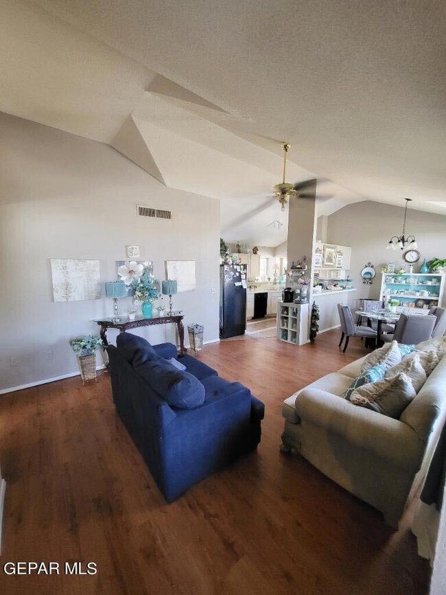 14517 Cabana Dr, Horizon City, TX 79928 - photo 3