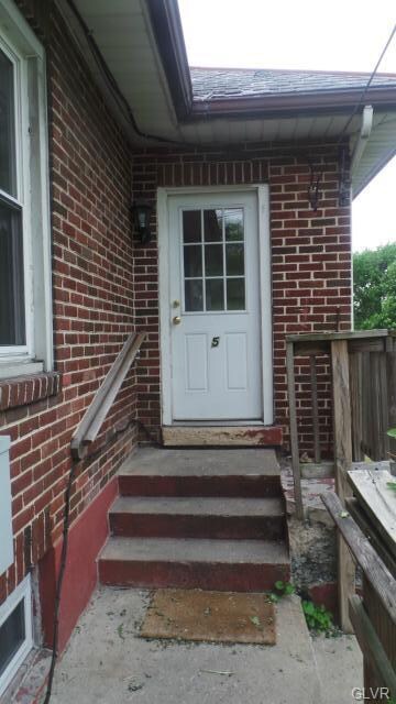 5562 Main St unit 5, Whitehall, PA 18052 - photo 2