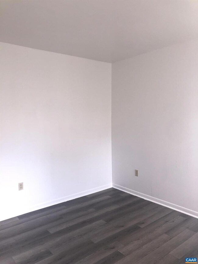 1307 Wertland St unit C8, Charlottesville, VA 22903 - photo 7