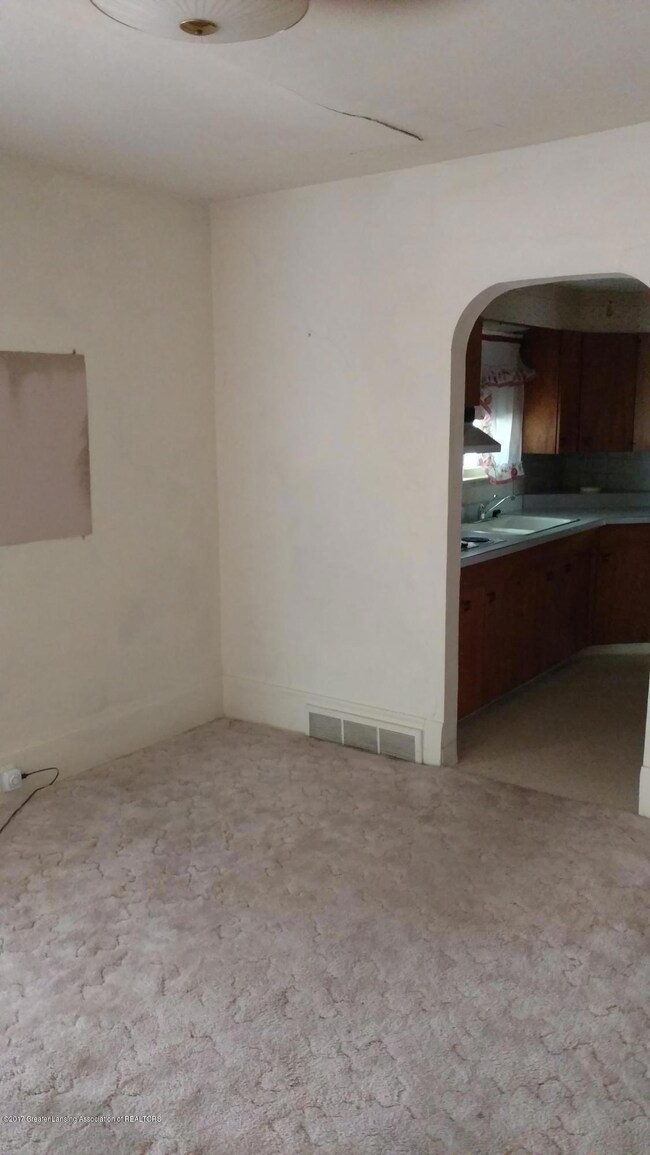 1815 Beal Ave, Lansing, MI 48910 - photo 7