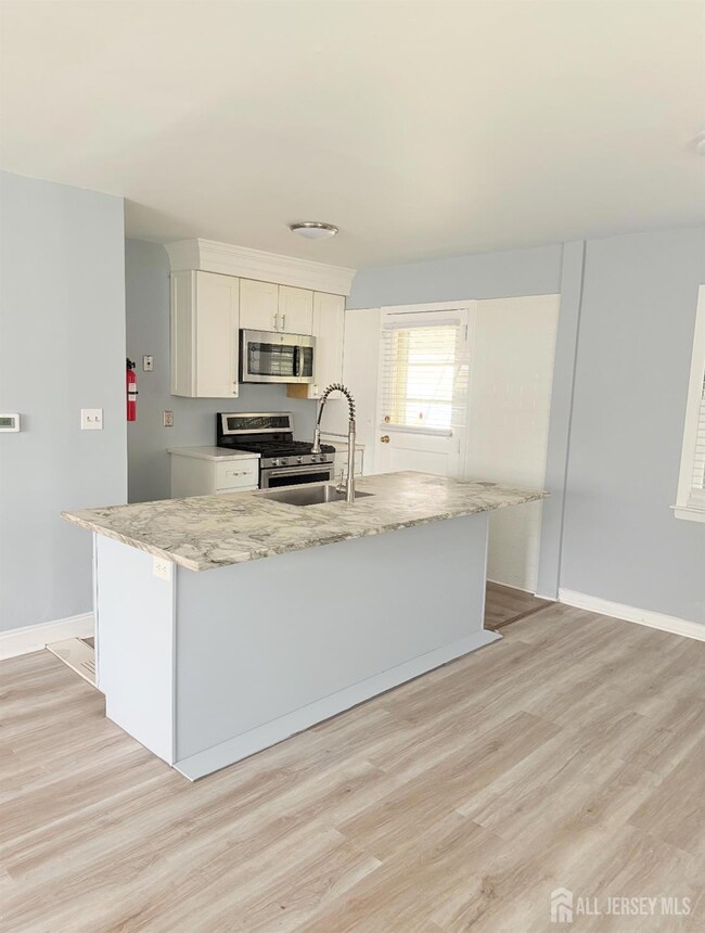 236 Columbia St, Dunellen, NJ 08812 - photo 3