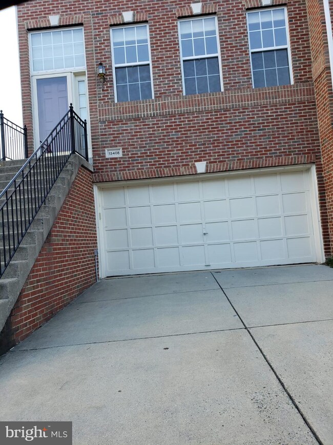 13408 Sir Ramsay Way, Herndon, VA 20171 - photo 2