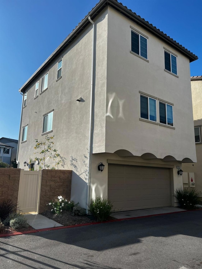 27717 Stonehurst Ln, Los Angeles, CA 90732 - photo 3