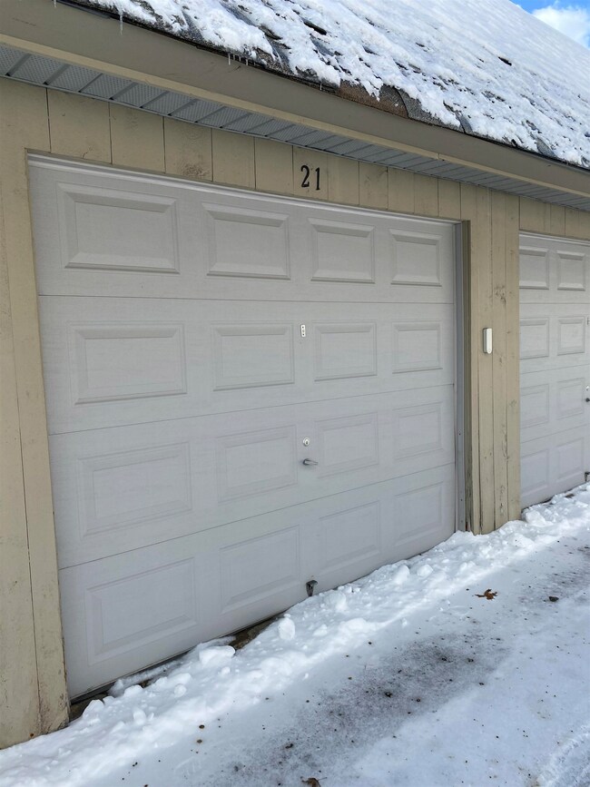 2 New Haven Dr unit UE202, Nashua, NH 03063 - photo 4