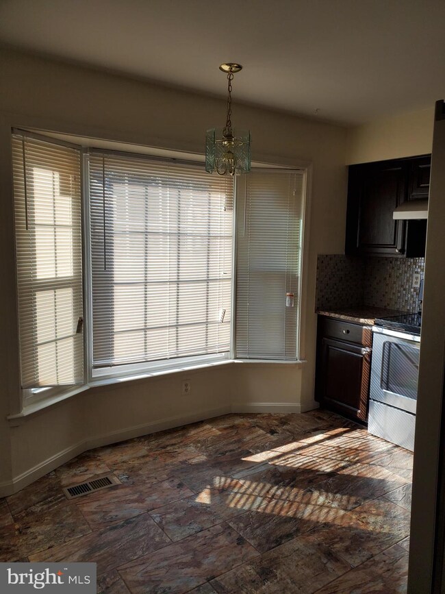 10218 Heron Pond Terrace, Burke, VA 22015 - photo 3