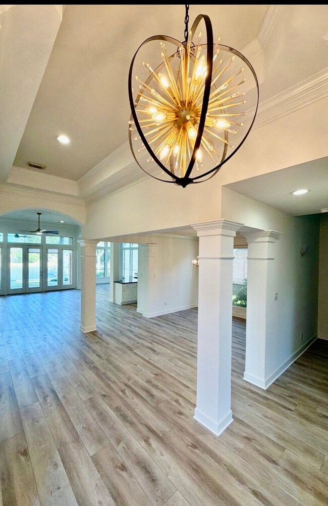 8715 Rippling Water Dr, Sugar Land, TX 77479 - photo 6