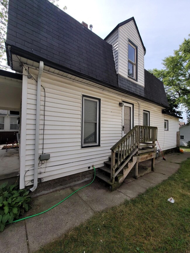 2143 Palace Ave Pic4