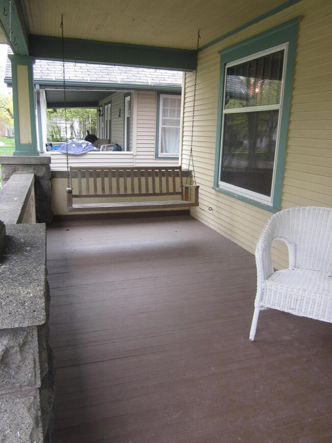 1715 S Genesee Dr, Lansing, MI 48915 - photo 2