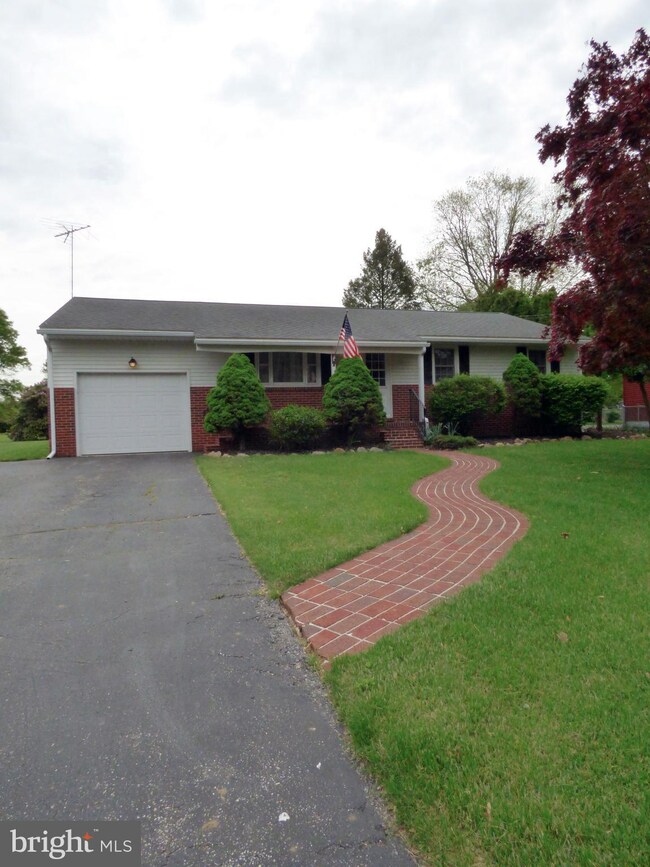 321 S Johnson St, Penns Grove, NJ 08069 - photo 4