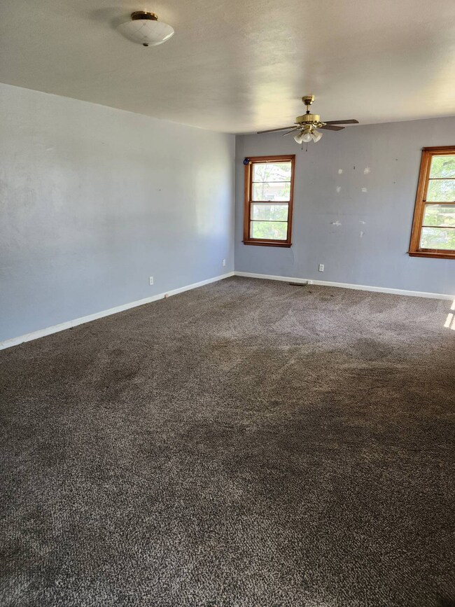 611 5th St, Jamestown, KS 66948 - photo 4