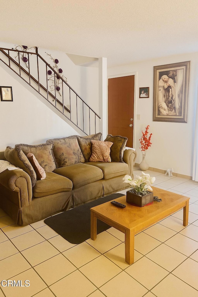 114 E Ventura St unit H, Santa Paula, CA 93060 - photo 2