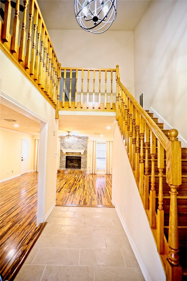 7331 Shady Mill Dr, Houston, TX 77040 - photo 2