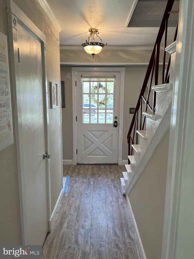 12302 Shadow Ln, Bowie, MD 20715 - photo 2