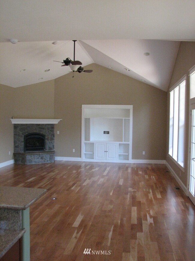 6205 139th Ln SW, Rochester, WA 98579 - photo 7