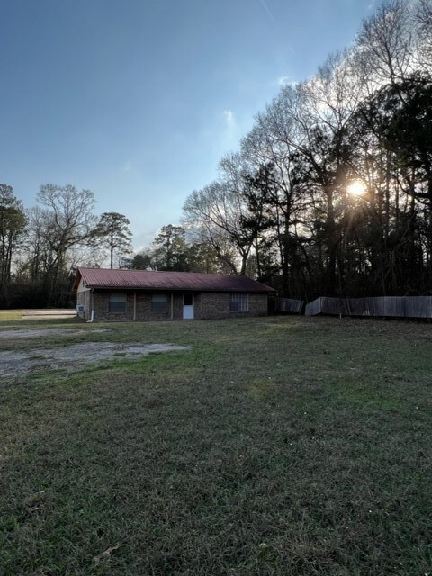 26040 E Holly Ln, Splendora, TX 77372 - photo 2