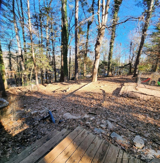 126 Gwyn St, North Wilkesboro, NC 28659 - photo 2