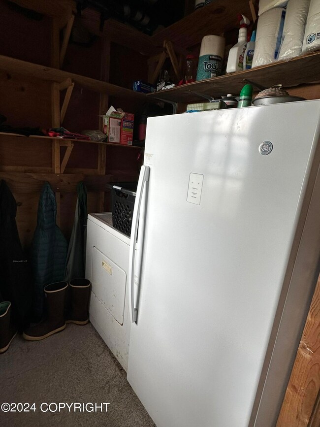 Dryer & Freezer