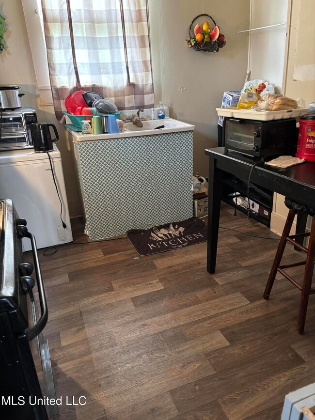 17 E Franklin St, Natchez, MS 39120 - photo 7