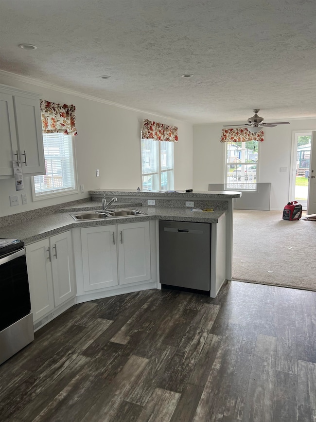 21 Cedar St, Hinsdale, NH 03451 - photo 2